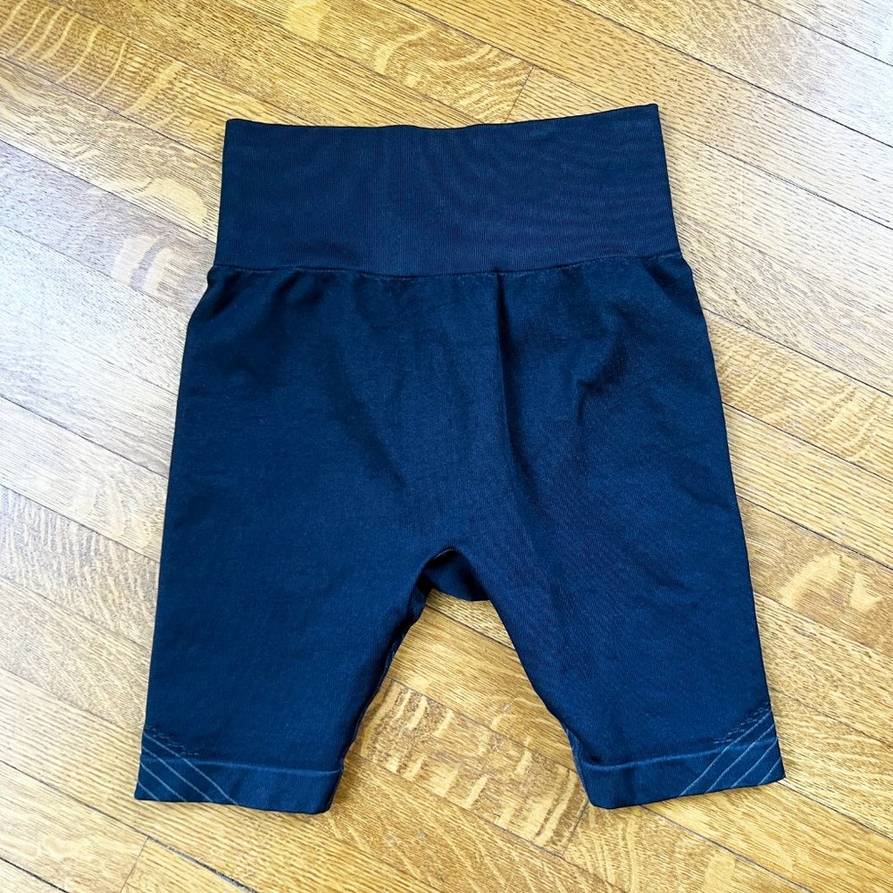 NWOT JoyLab Extra High-Rise Seamless Bike Shorts Black Size Small